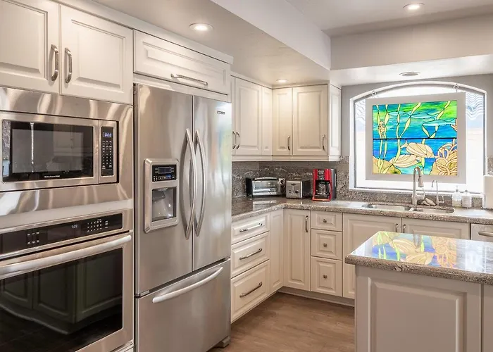 Moovalya Keys Riverfront For