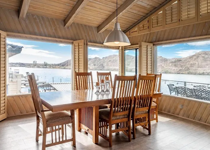 Moovalya Keys Riverfront For Ferienhaus *
